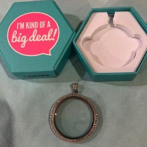 Origami Owl Legacy Locket XL w/Swarovski Crystals
